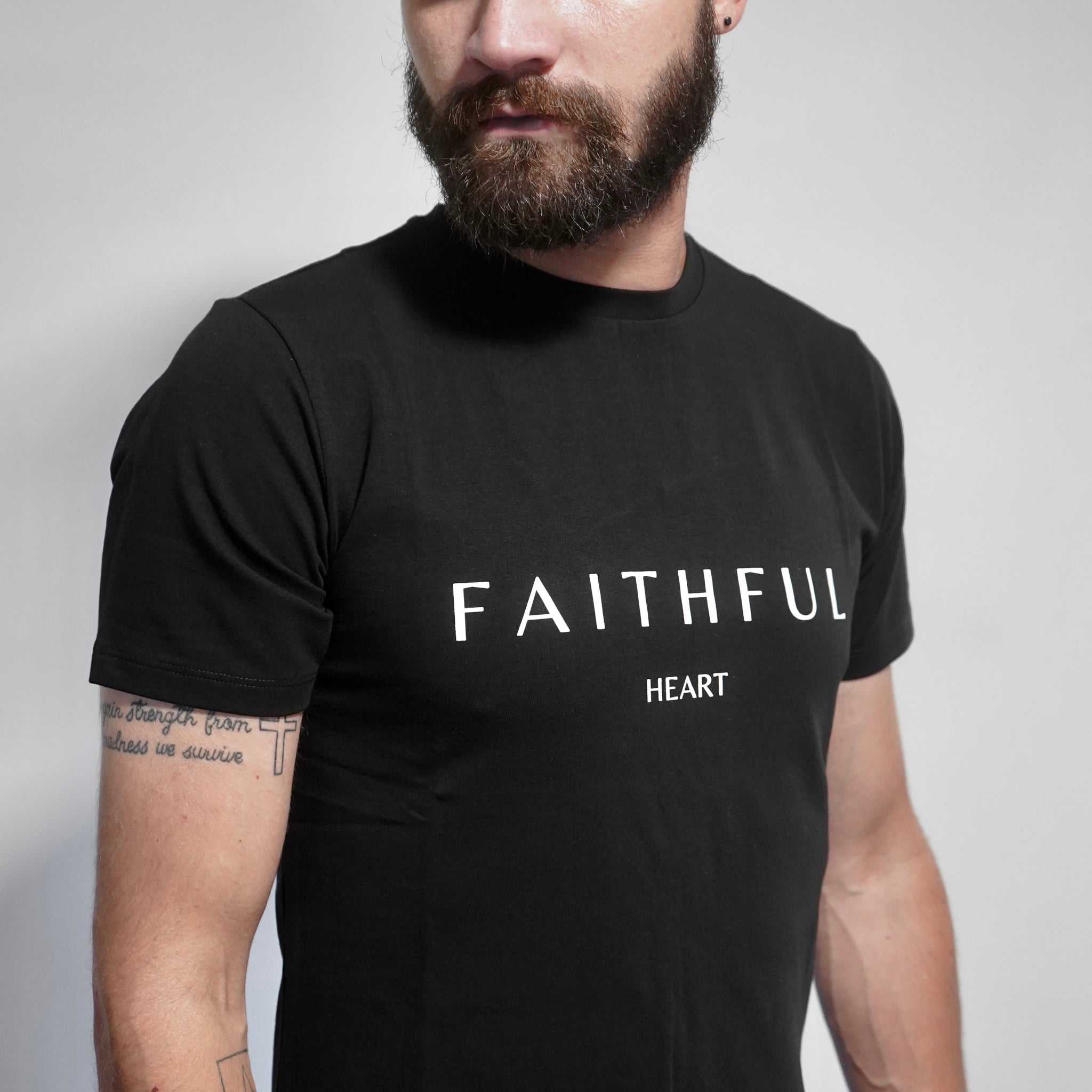 Faith T-shirt in black